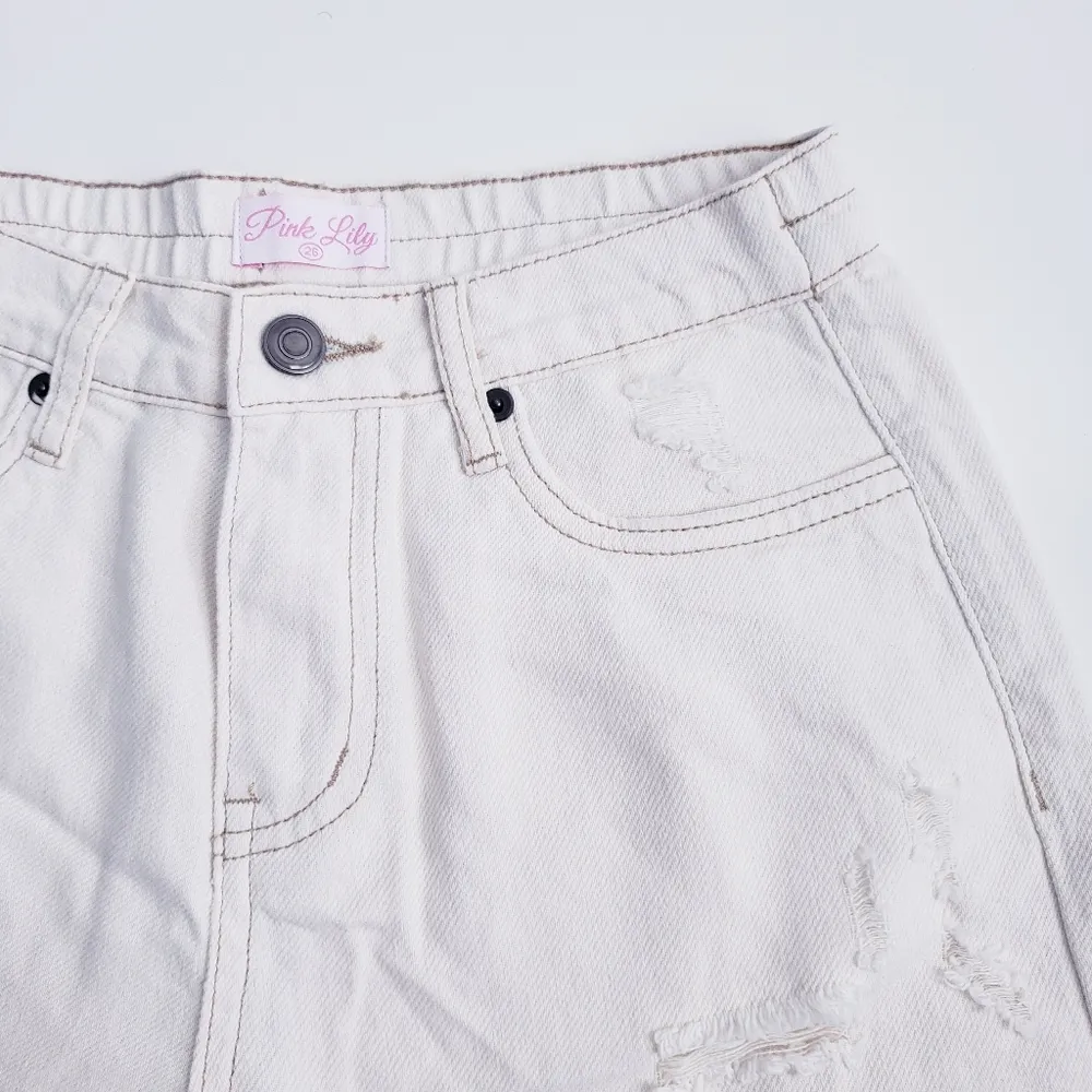 Pink Lily White Distressed Denim Shorts - Image 4