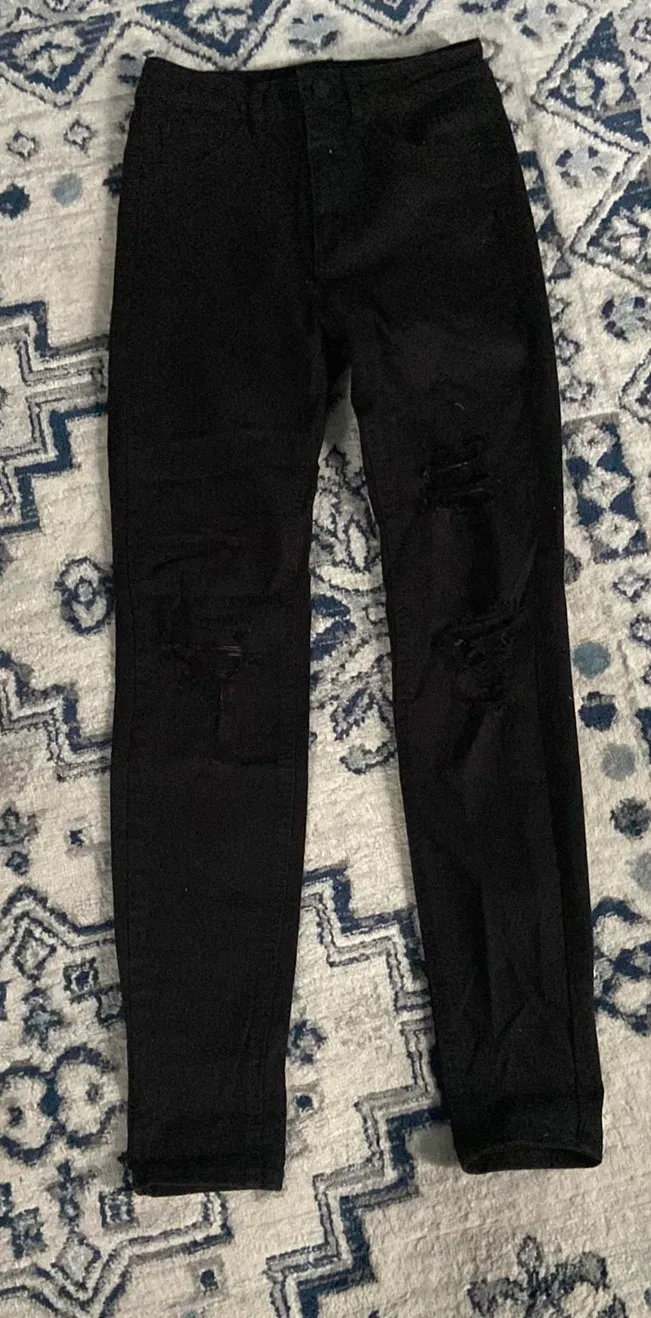 Black Ripped High Waited Skinny Jeans - Image 2