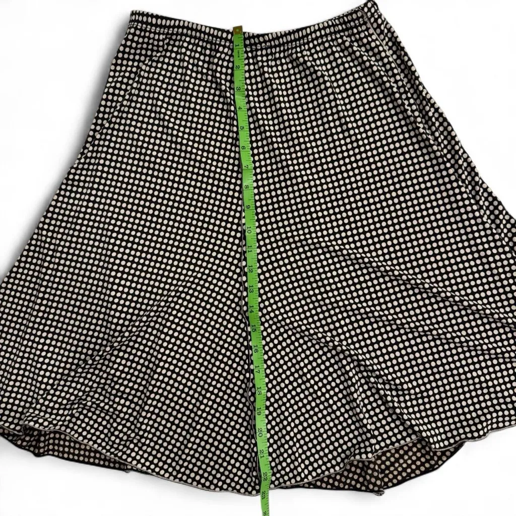 Max Studio Black and White Patterned A-Line Skirt - Image 4