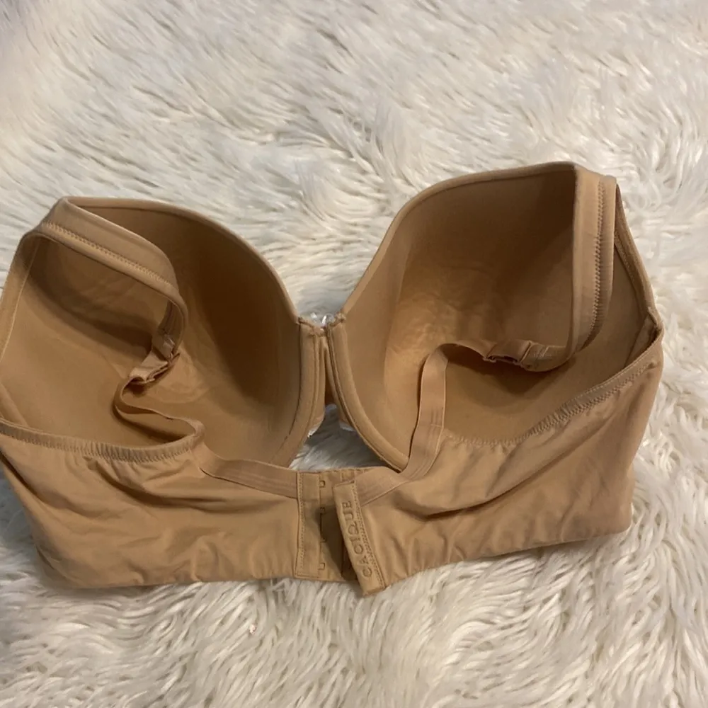 Cacique Bra size 42DDD excellent condition color tan - Image 11