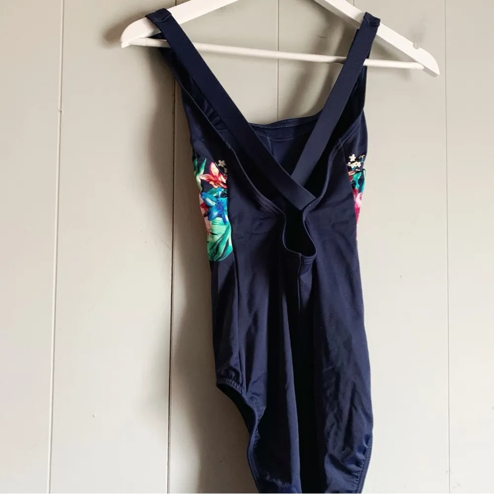 Lands End Women's Tugless X - Image 3