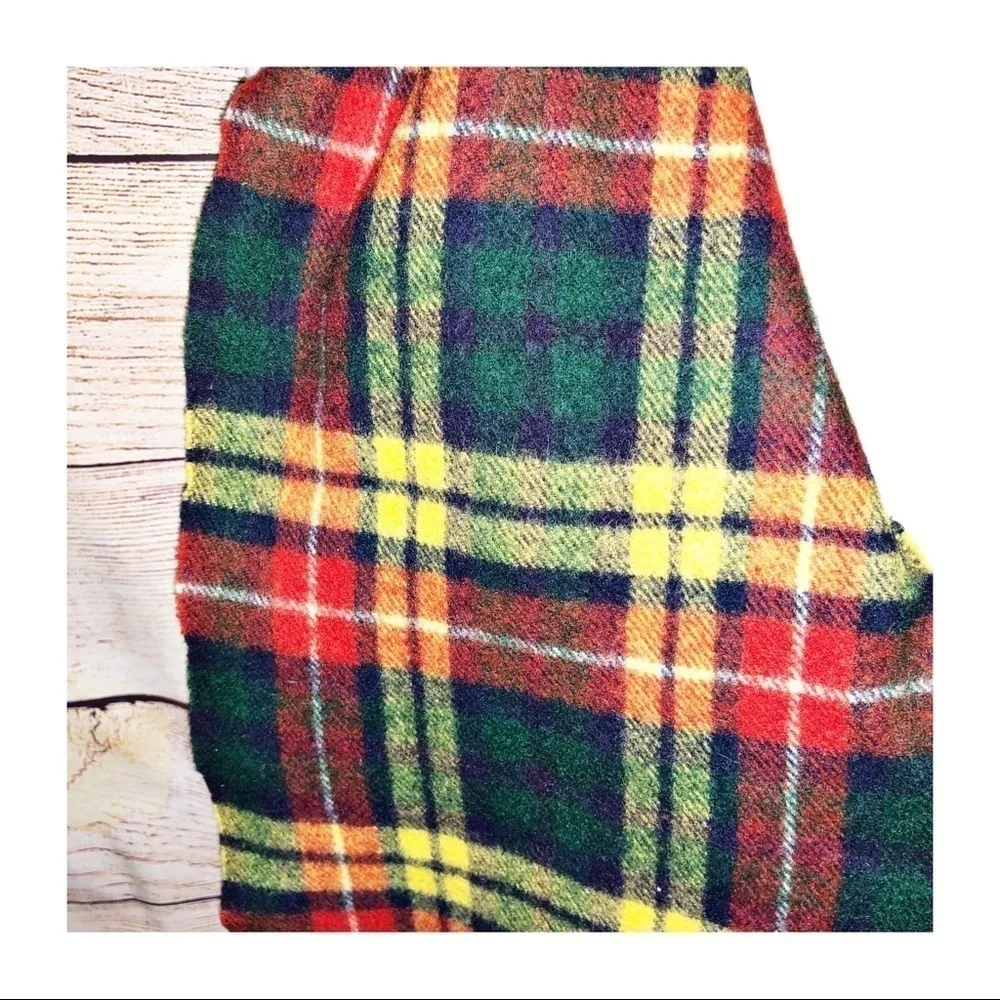 Vintage Ireland by John Hanly Red Tartan Wool Plaid Scarf 100% Lambswool - Image 2