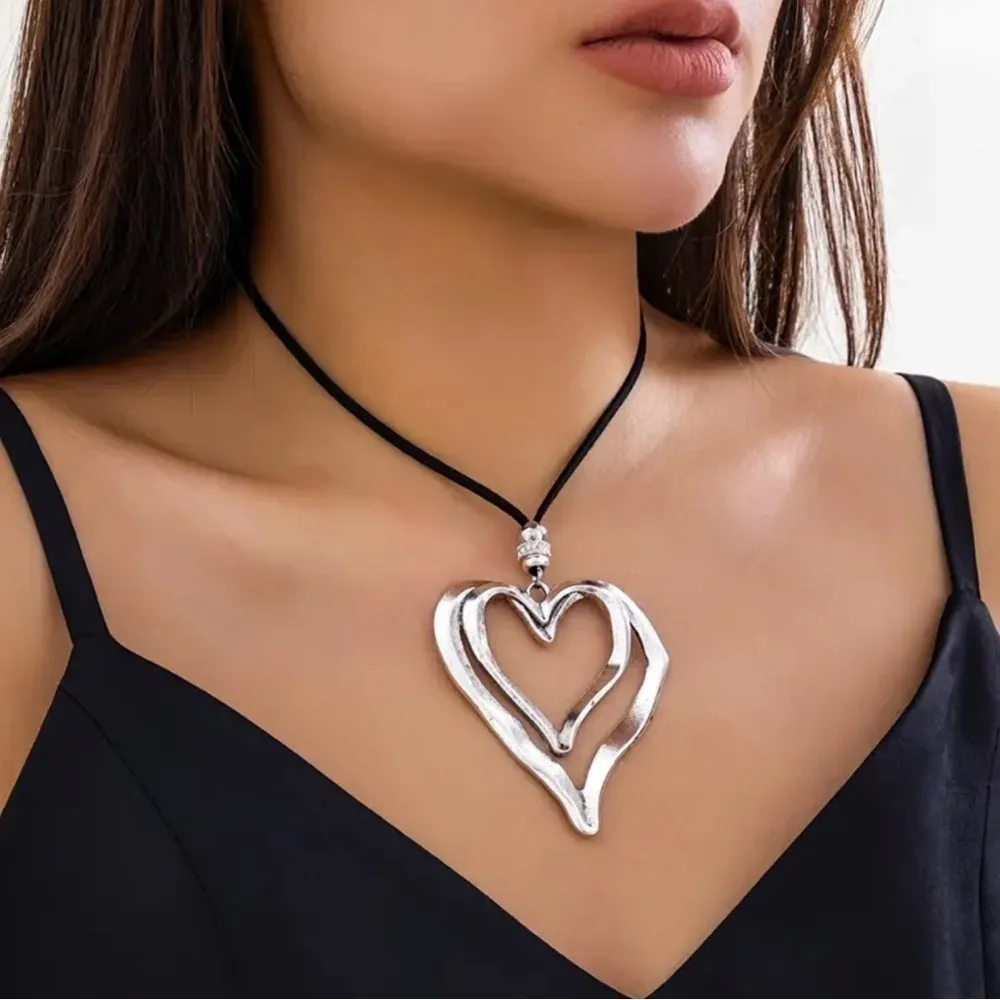Silver Double Chunky Heart Necklace size 47” Black - Image 6