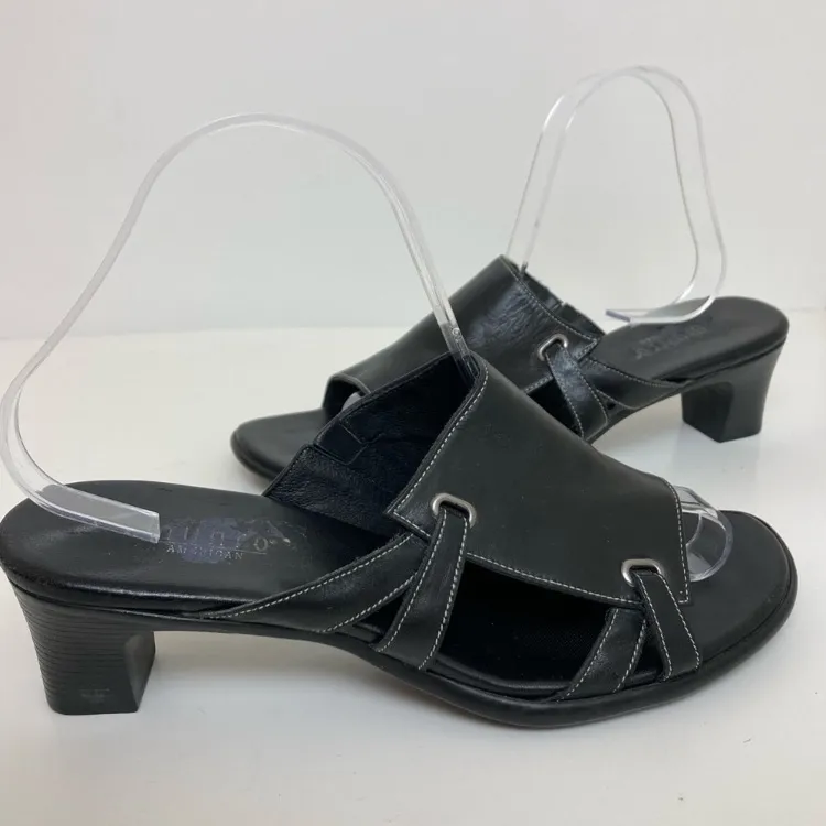 Munro Black Kitten Heel Open Toe Slip On Sandals - Image 7