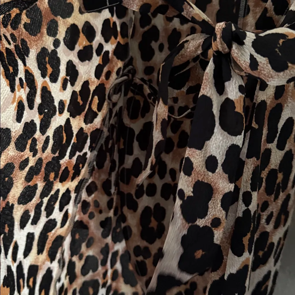 Time and Tru Leopard Wrap Cover Up Dress - Image 7