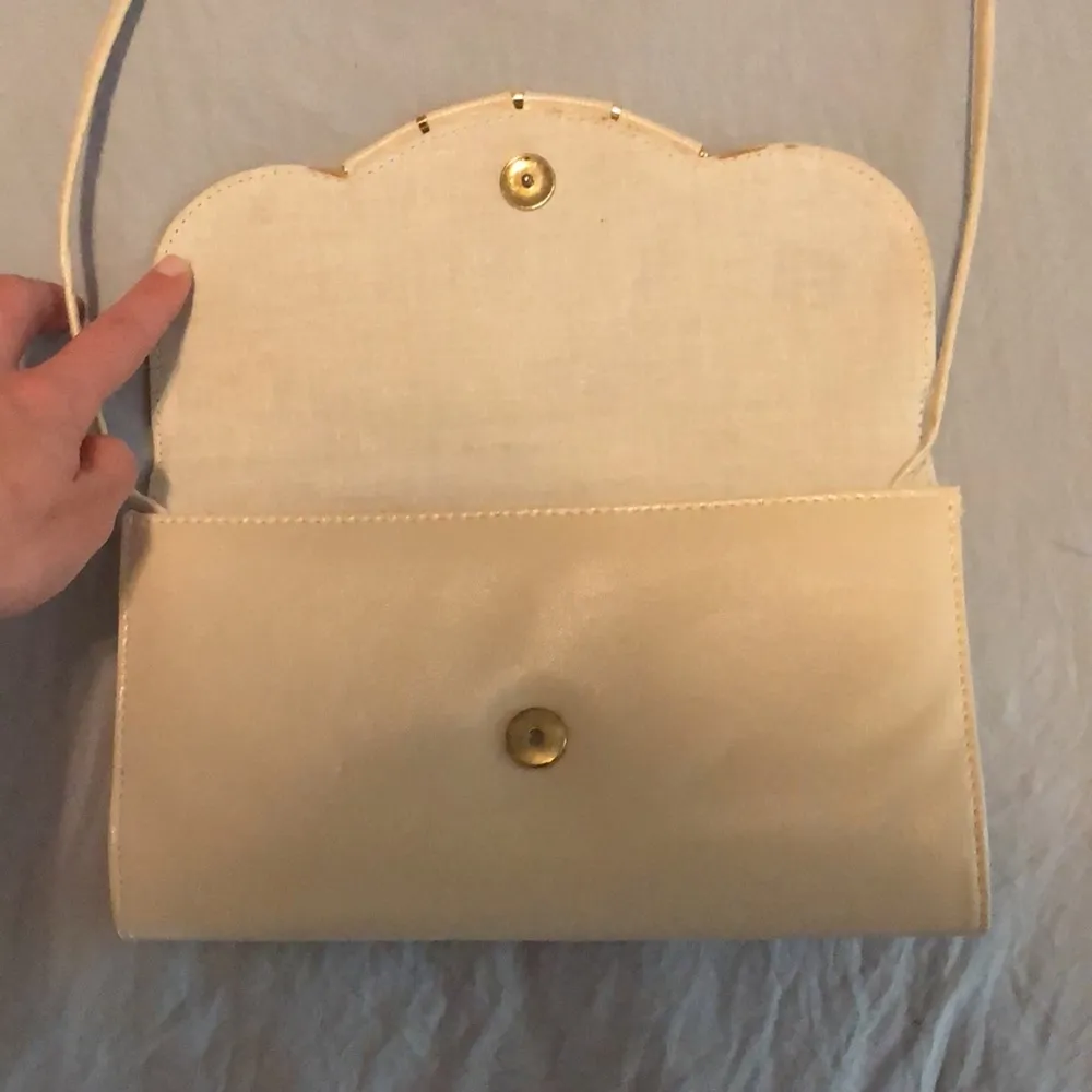 VTG Vintage Warren Reed Cream Purse - Image 6