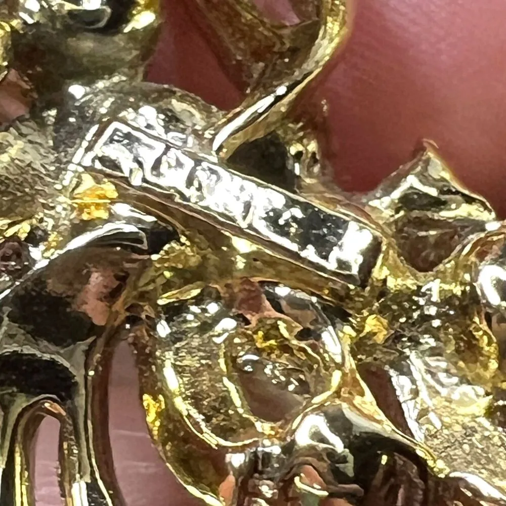 Brooch Pin Ivory Pearl Encrusted Wreath Gold Tone - Image 15