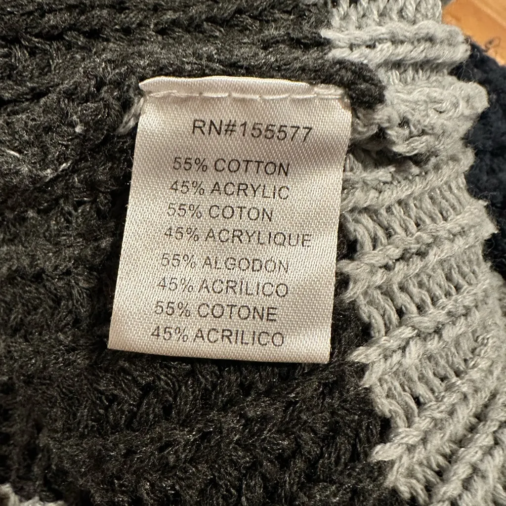 Miracle Thinkin’ Of You Blue Gray Colorblock Frayed VNeck Distressed Sweater M/L Size undefined - Image 6