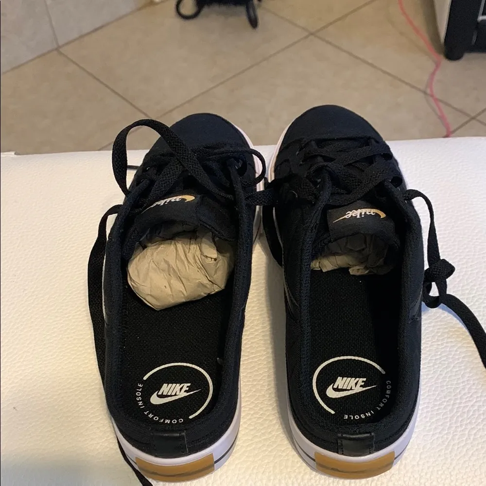 Nike Black Canvas Sneakers - Image 2