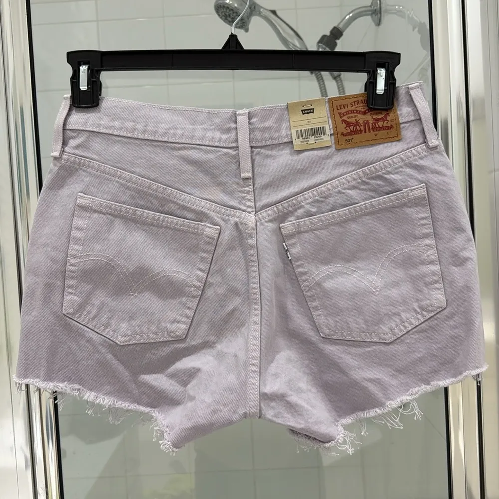 Levi's 501 Original Fit High Rise Lavender Fray Hem Button Closure NWT Size 29" - Image 8