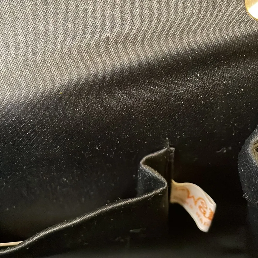 VINTAGE 1960’s Walborg Clutch Purse with Brass Crossbody Strap Black - Image 12