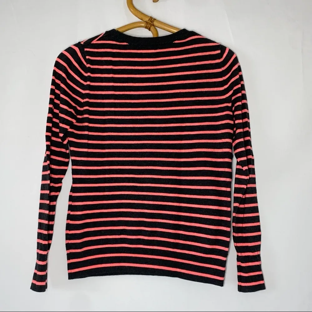 Old Navy  Pullover Sweater - Image 2