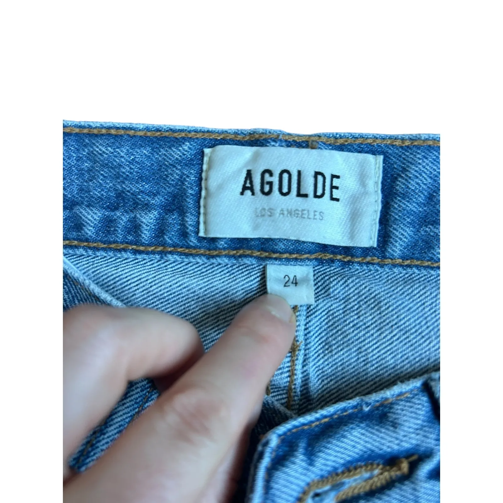 AGOLDE V Waist Baggy Jeans in
Fairway Jeans Women's Size 24  Medium Wash Denim - Image 7