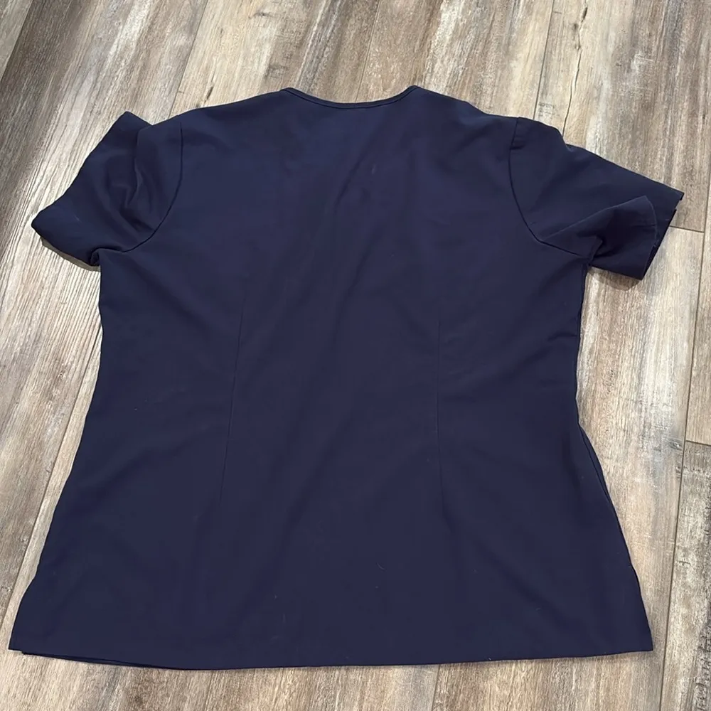 Figs Navy Scrub Top size XL - Image 5
