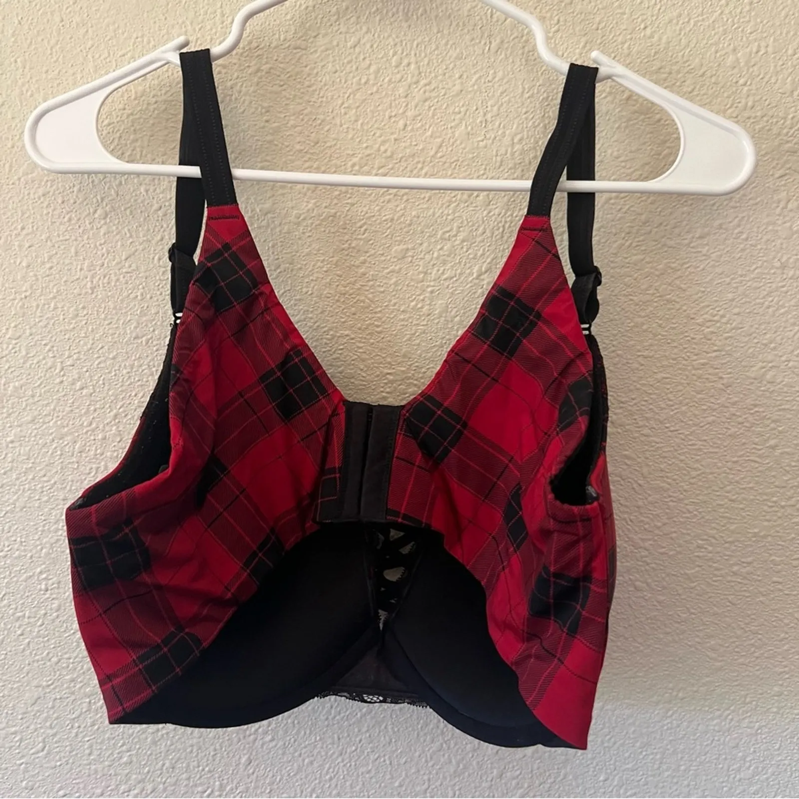 Torrid XO red black tartan plaid lace 360 back Smoothing pushup plunge bra 40DDD - Image 8