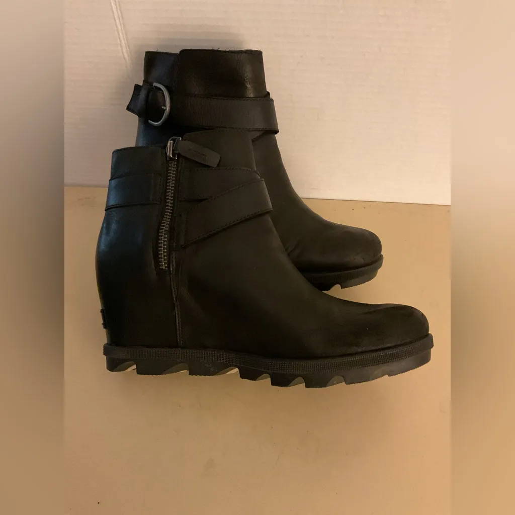 Sorel women black leather platform waterproof Joan Of Arctic Wedge buckle boots - Image 9