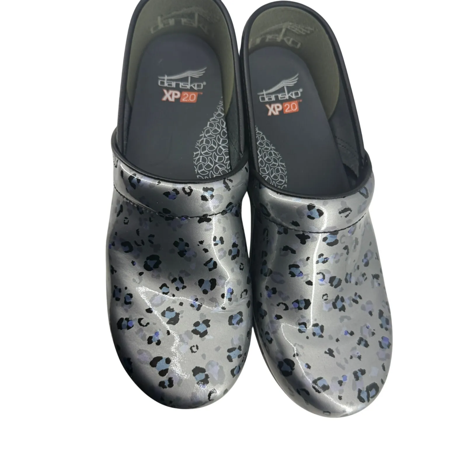 Dansko  Women's XP 2.0 Grey Leopard Patent Leather Nursing Clogs - Image 5