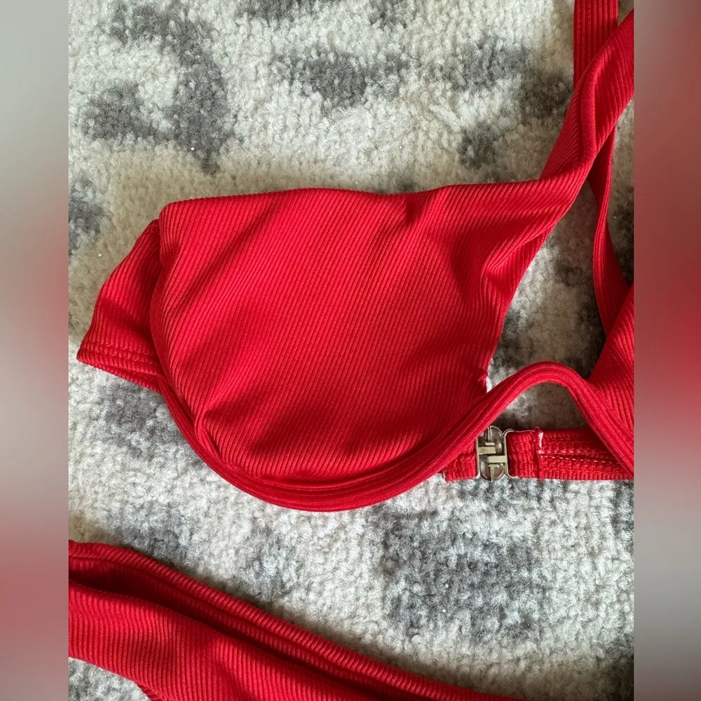 Red One Shoulder Cutout Bikini Size M - Image 6