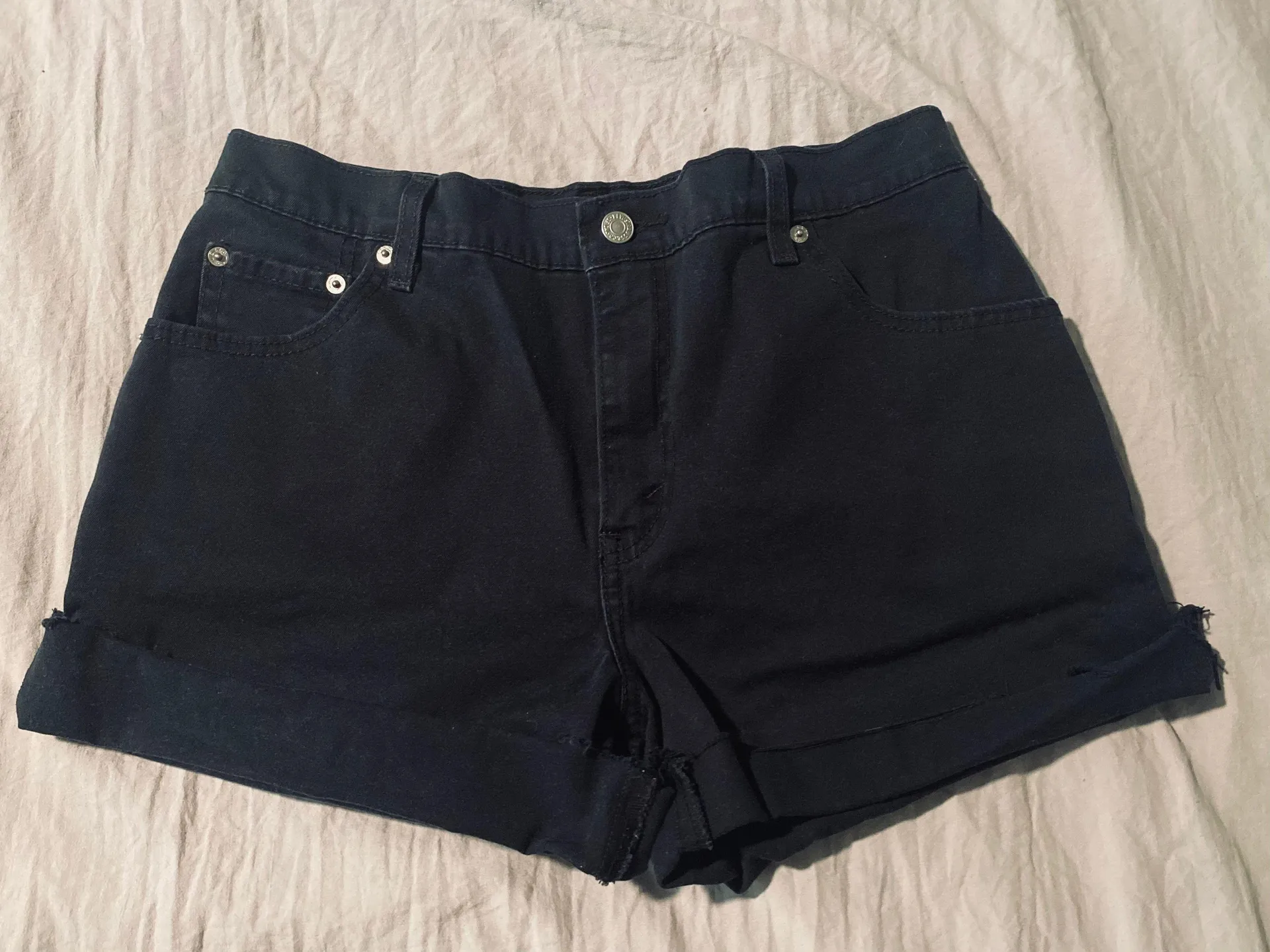 Levi’s Shorts - Image 2