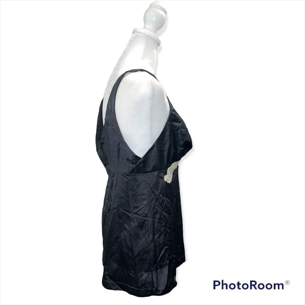 Vintage Vanity Fair Black Satin Lace Trim V Neck Halter Camisole Top Lingerie‎ - Image 2