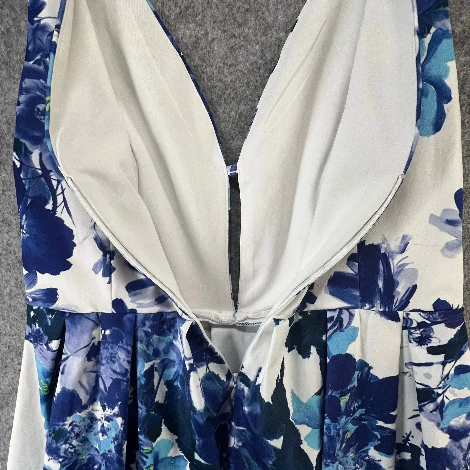 Angl Mini Dress Women S White Blue Floral Plunge V Neck Pleated Fit Flare Skater - Image 6