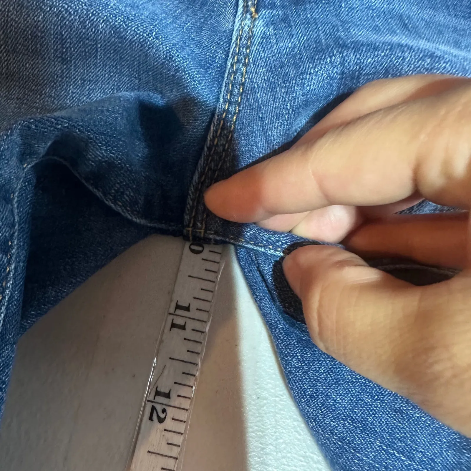 Banana Republic Women's Blue Denim Bermuda Shorts‎ Size 29/8 Medium Wash - Image 7