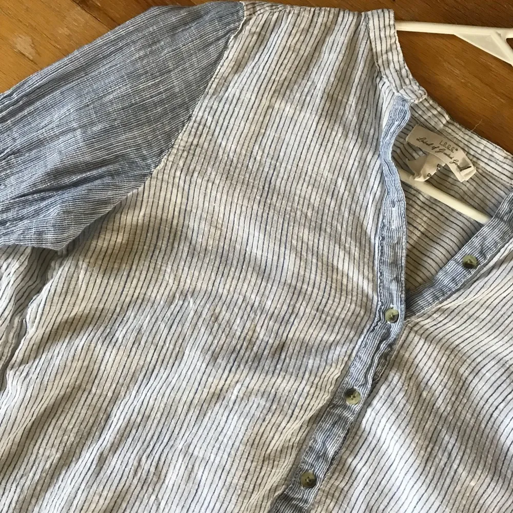 L.O.G.G (H&M) button down top size 10 - Image 2
