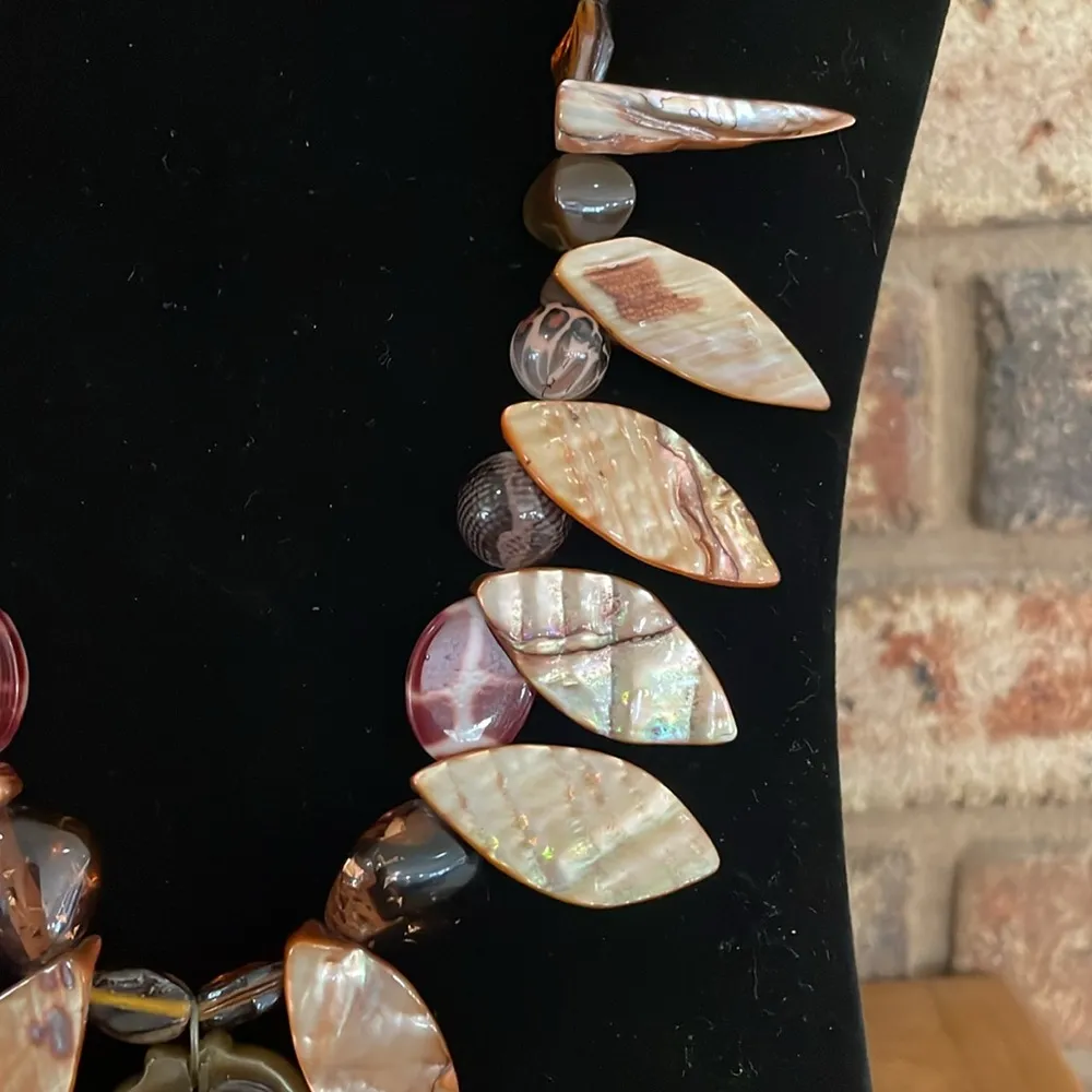 Dark Amber, Abalone shell, and Aztec style stone pendant vintage necklace - Image 3