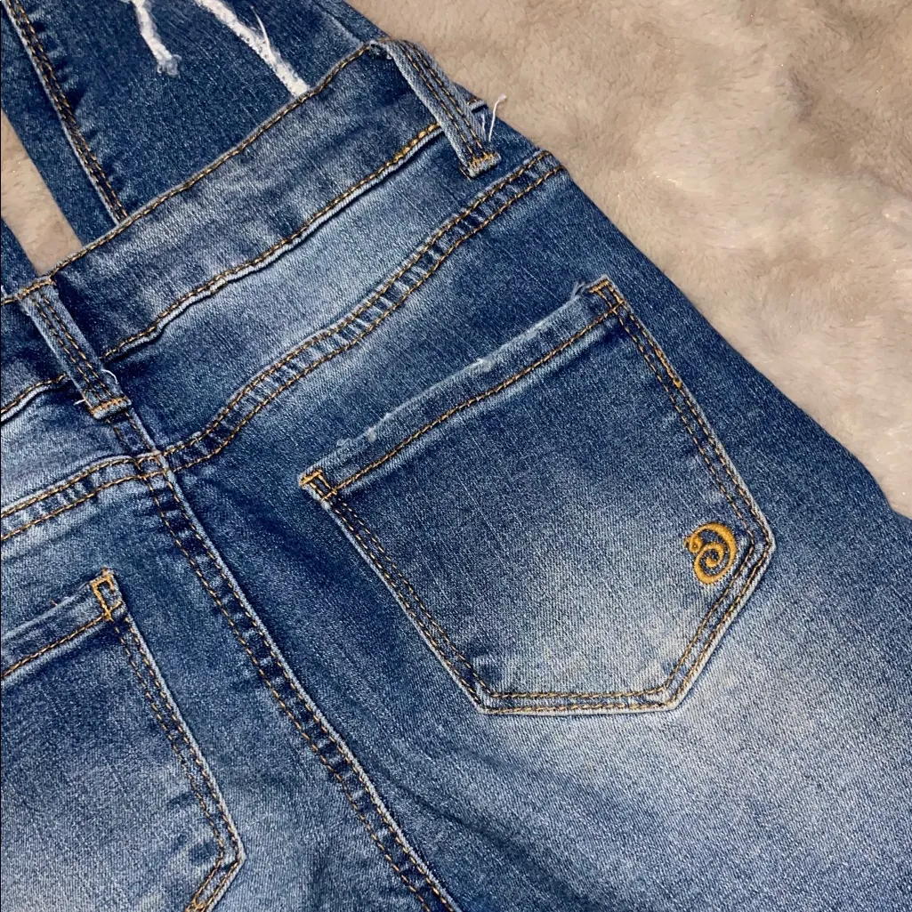 Indigo Rein High-Rise Button Fly Jeans - Dark Blue Sie 1 - Image 11