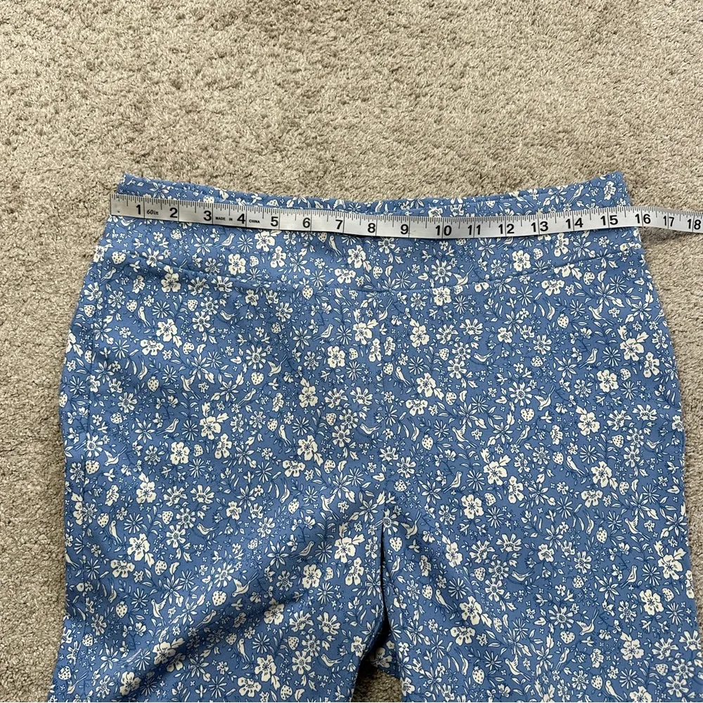 J. McLaughlin Women’s Ivy Pant Pull On Cropped Flare Coastal In Blue Floral 10 - Image 12