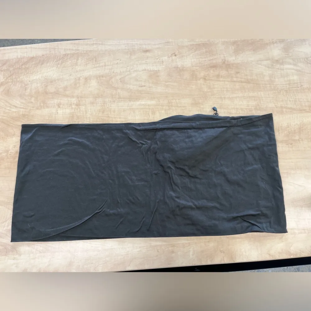 BEYOND YOGA Black Pocket Infinity Soft Scarf EUC - Image 5