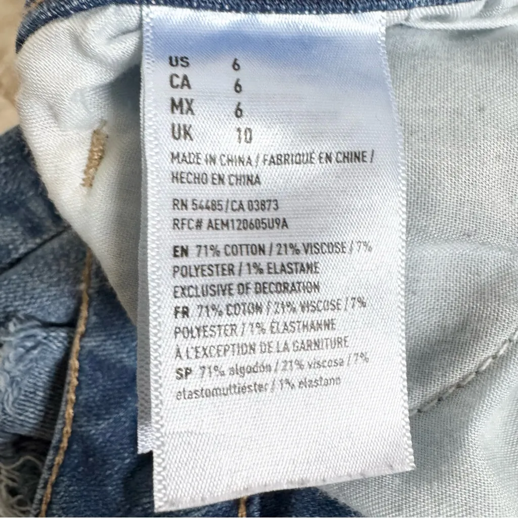 American Eagle Boho Distressed Denim Mini Skirt Size 6 Raw Hem Festival Stretch - Image 10