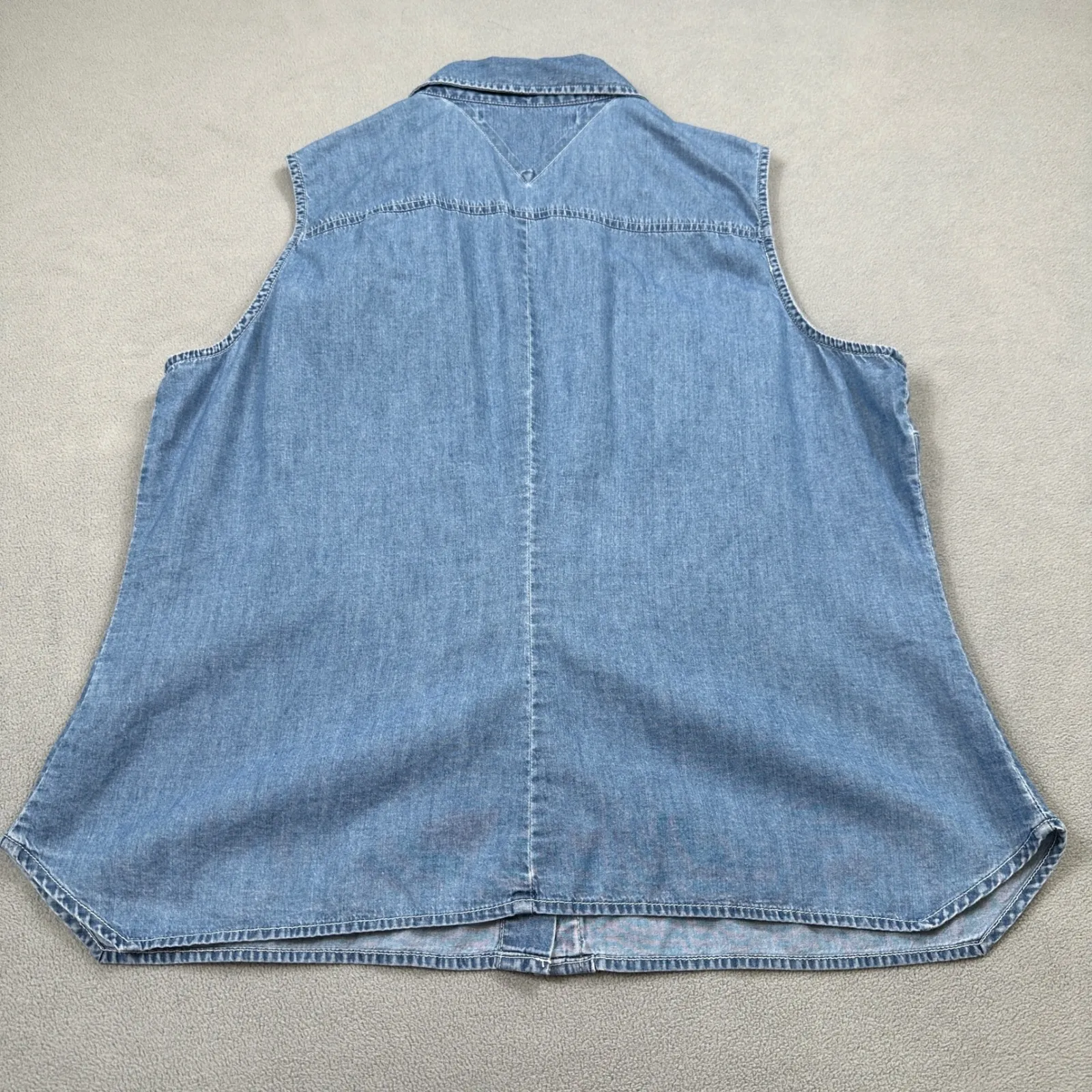 VINTAGE 2003 Tommy Hilfiger Denim Top Shirt Womens 16 Sleeveless Button Pockets - Image 2