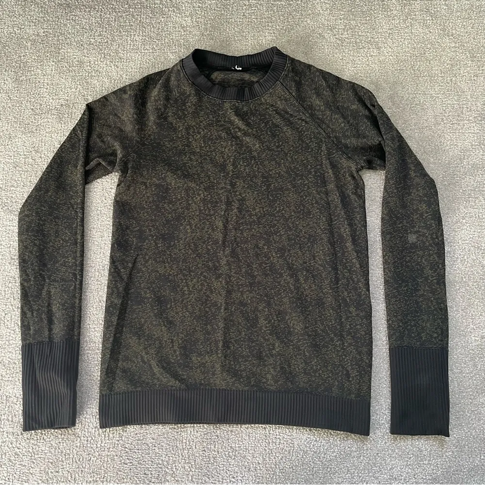 Lululemon Rest Less Pullover Black Armory Olive Green Size 4 Thumb holes Stretch - Image 4