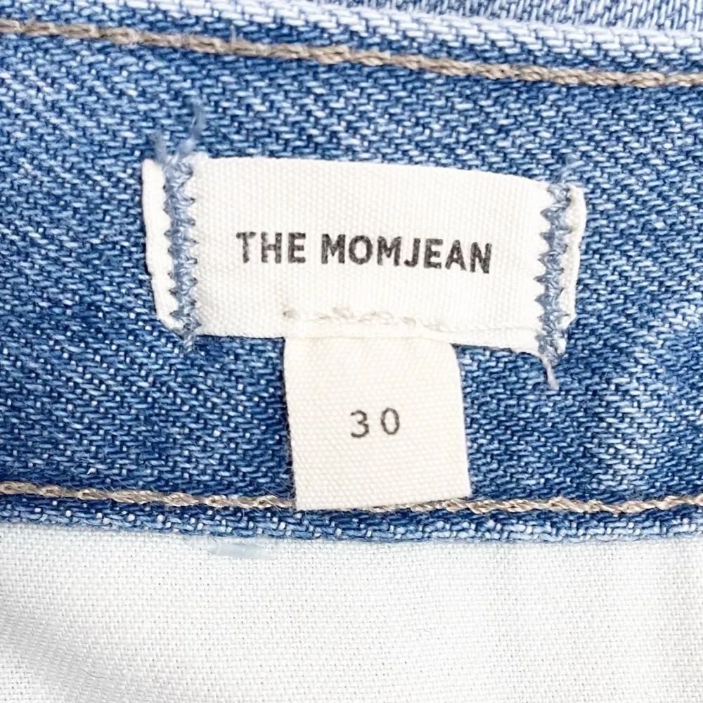 Madewell The Mom Jean in Gilford Wash Light Wash Slouchy Jeans Size 30 | 10 - Image 11