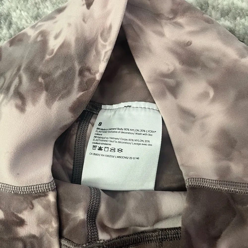 Align High-Rise Crop 21" - Image 7