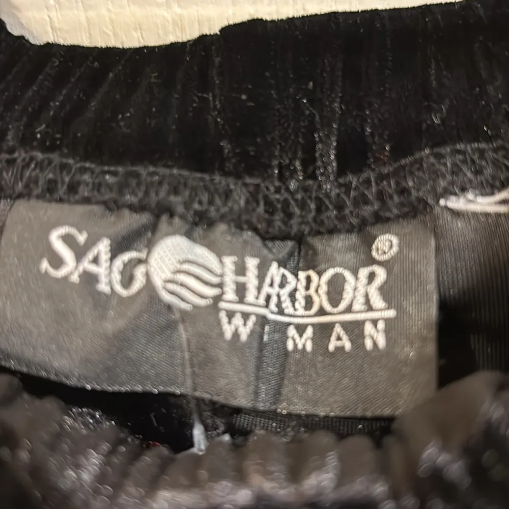 SAG HARBOR WOMAN LONG SKIRT
BLACK VELVET ELASTIC WAIST 
SIZE SMALL 14” WAIST - Image 3