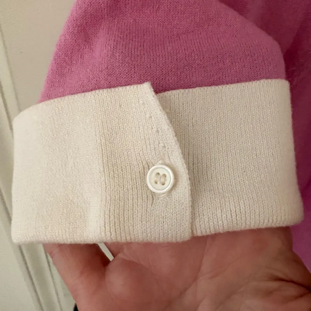 Minnie Rose Cotton Cashmere Collared V-Neck in Raspberry. Size Medium. - Image 9