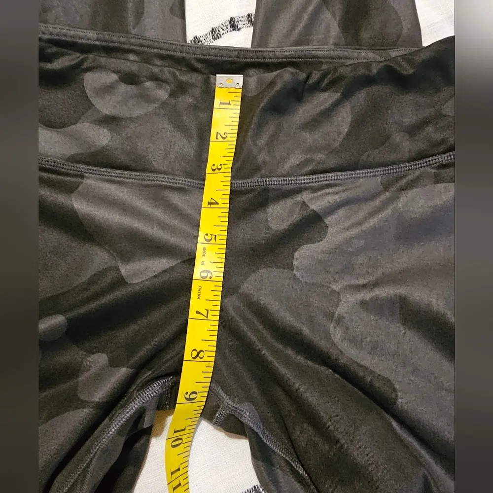 Alo Black Camouflage Leggings - Image 3