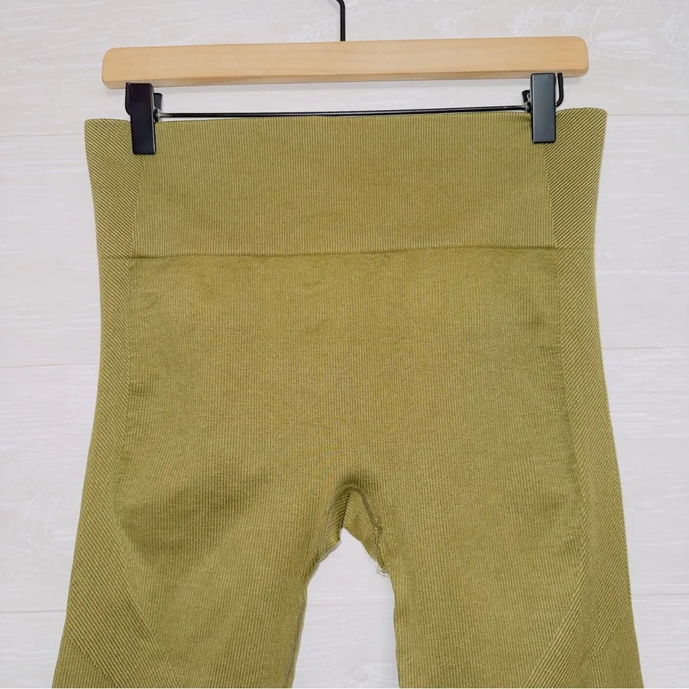 JoyLab Women's Olive High Waisted Seamless Athletic Ankle Length Leggings large - Image 3