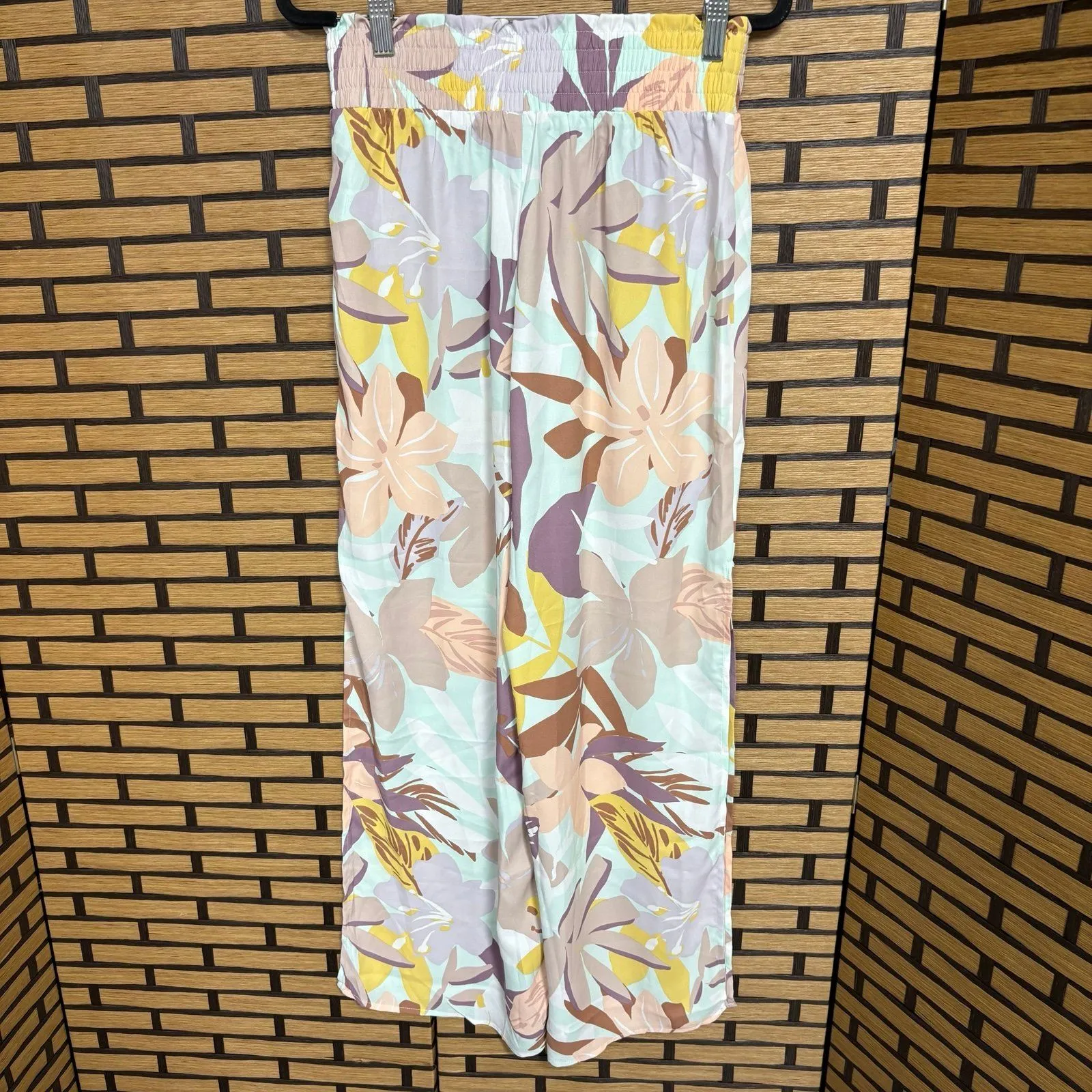 Cupshe Liliana‎ Leafy Elastic Waisted Pants Size Small - Image 3
