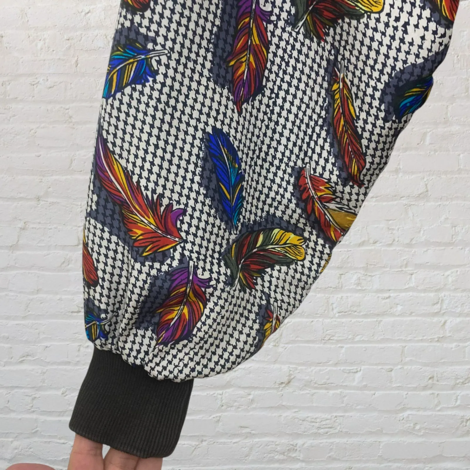 Carol Horn Vintage 100% Silk Feather Print Bomber Jacket M Retro Artwear Black Size M - Image 7