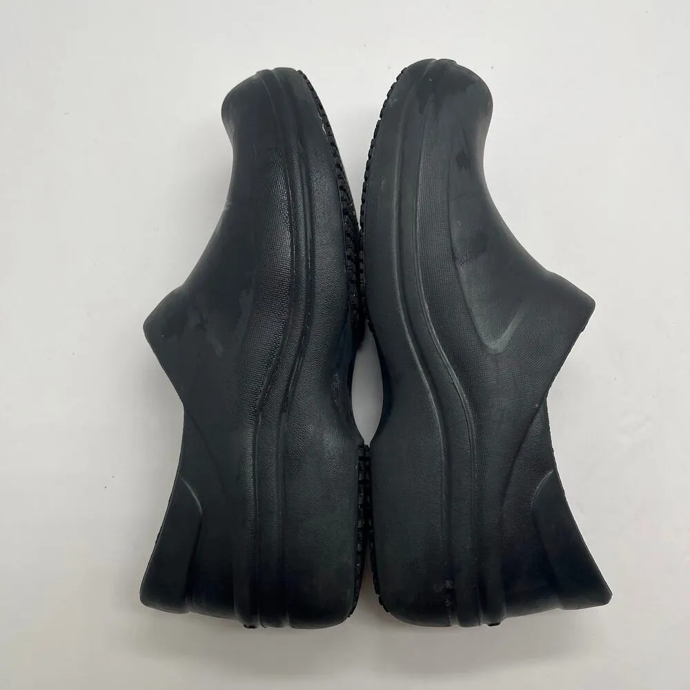 Crocs Women's Neria Pro Work Nursing Black Clog Size 8 - Image 3