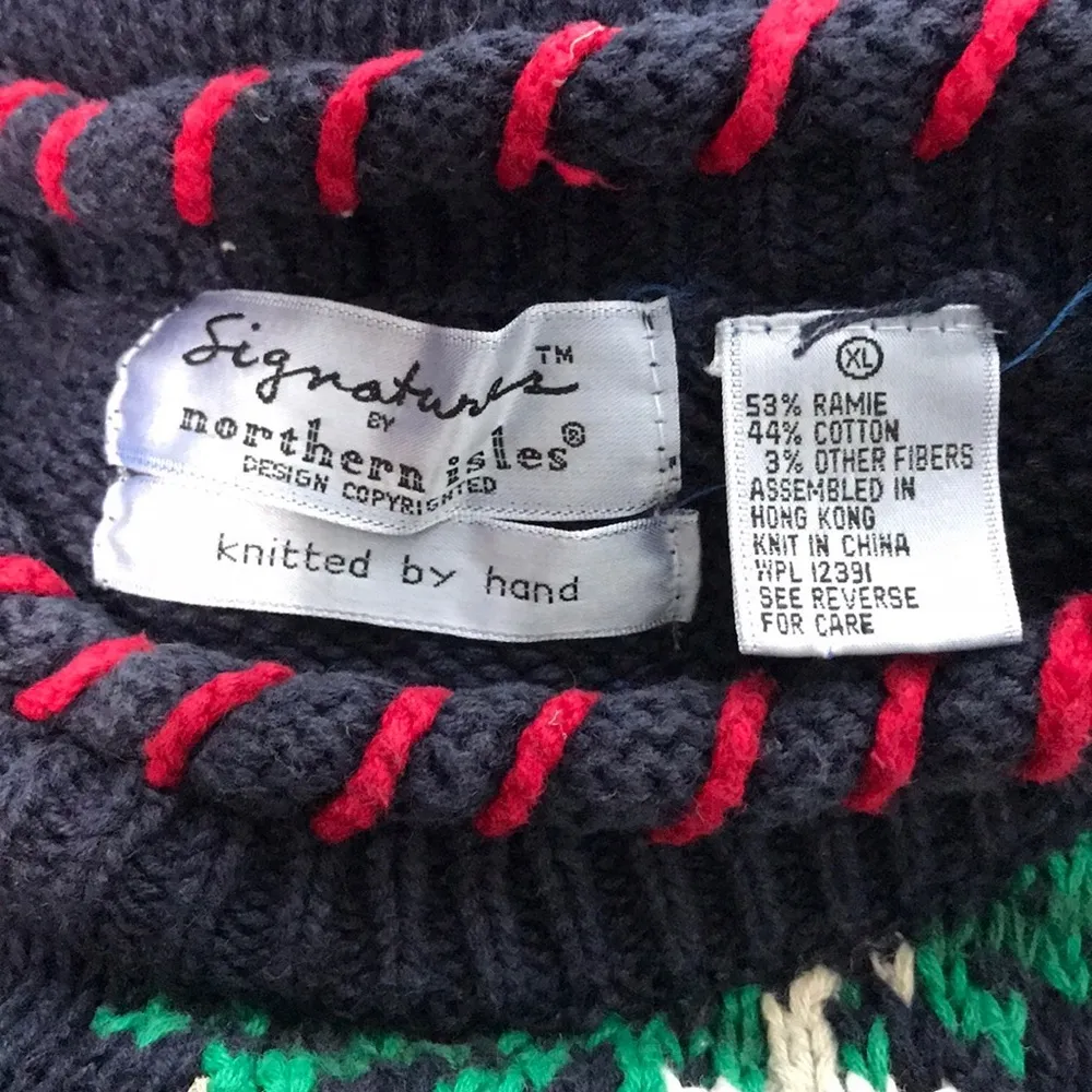 Signatures by Northern Isles Christmas Sweater Present Bears Tree Holiday Size XL - Image 6