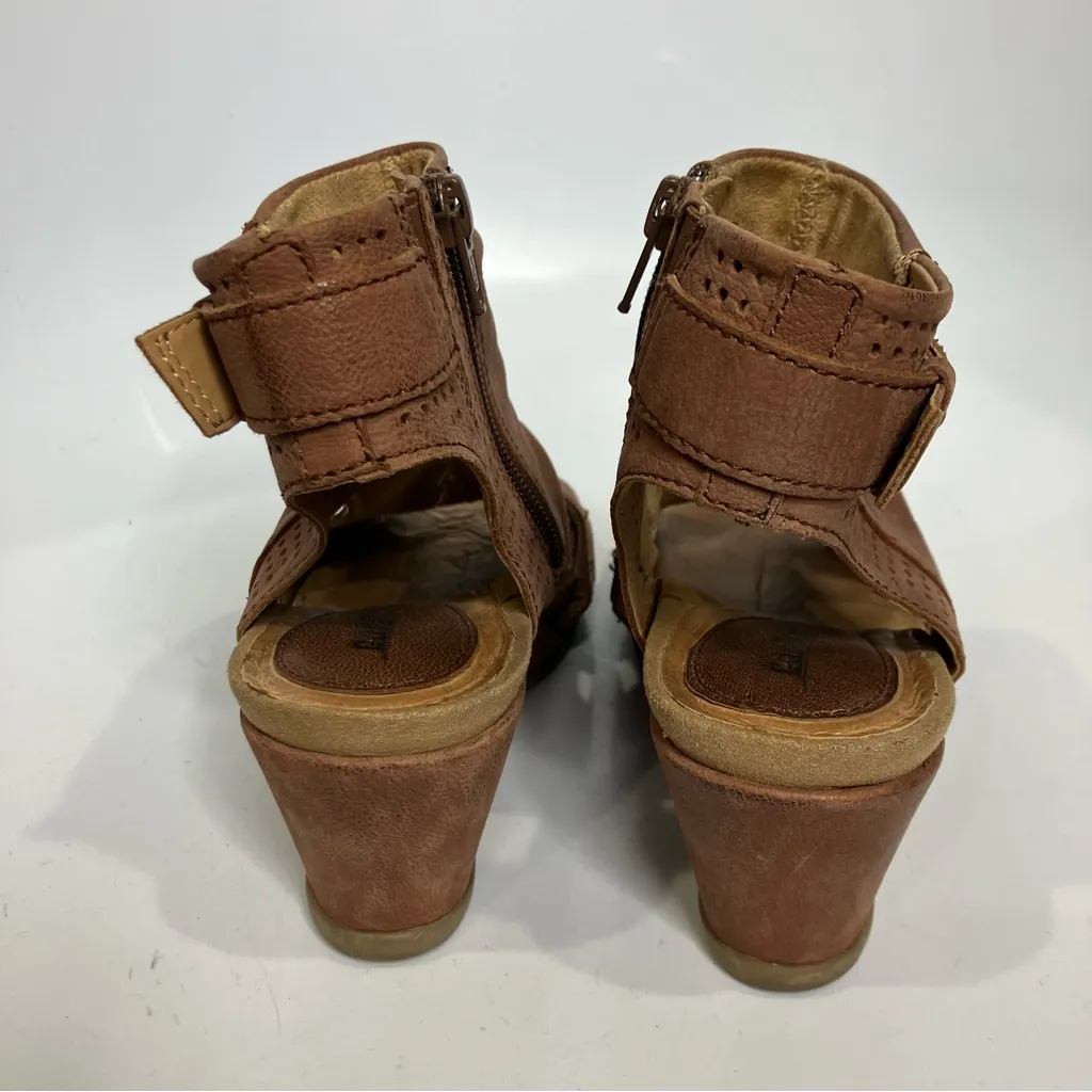 Earth sweet pea leather wedge ankle sandals peep toe womens size 6.5 boho casual Tan - Image 4