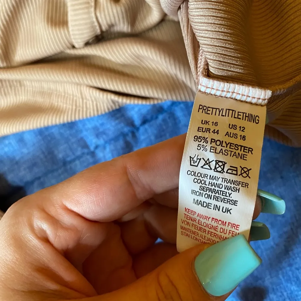 PLT button up off shoulder crop top - Image 2