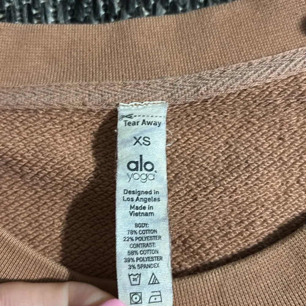 Alo yoga FADE LONG SLEEVE PULLOVER SLASH OUT - Image 3