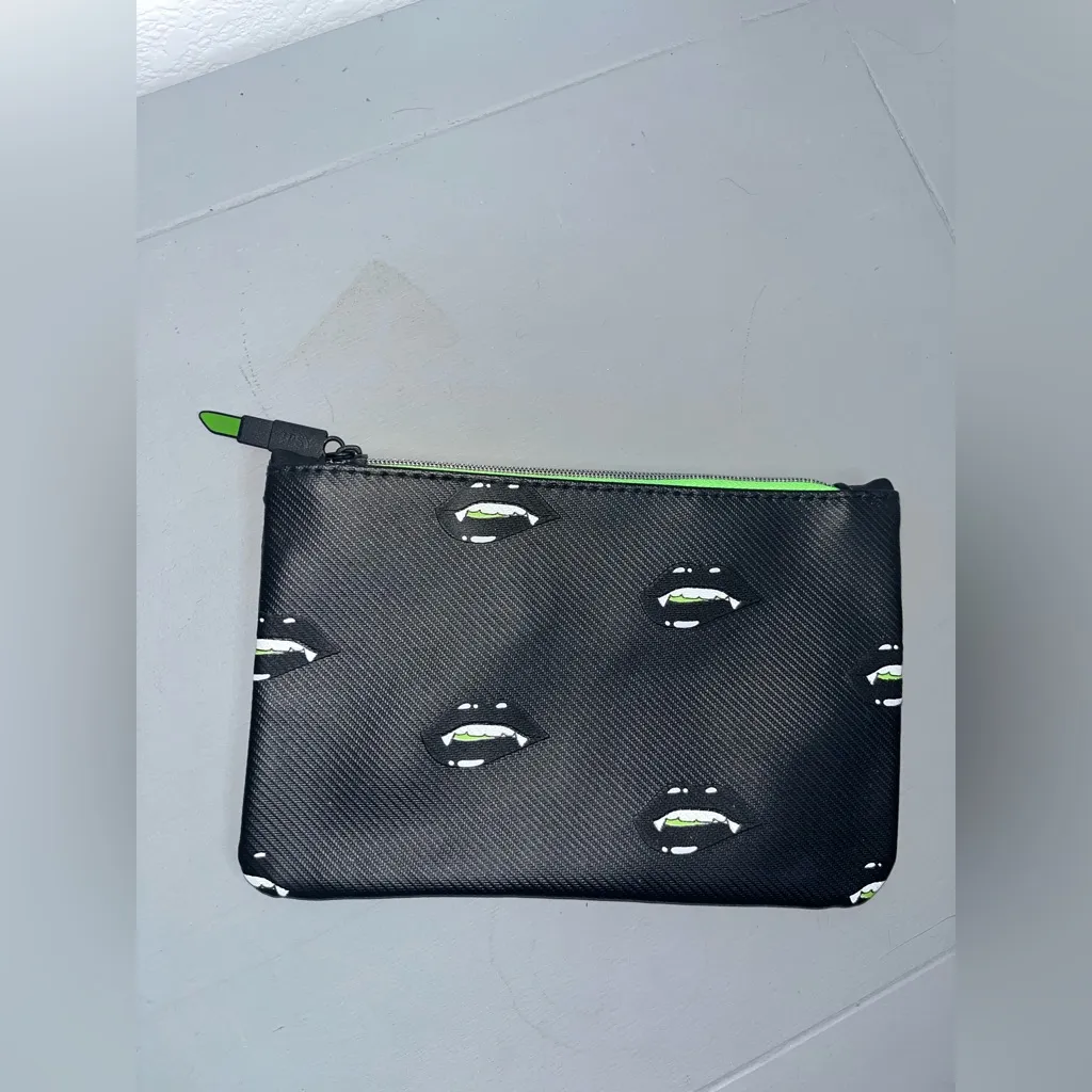 IPSY Pretty Wicked 2021 Lime Green Black Makeup Zipper Bag Limited Ed Vampy Goth - Image 4