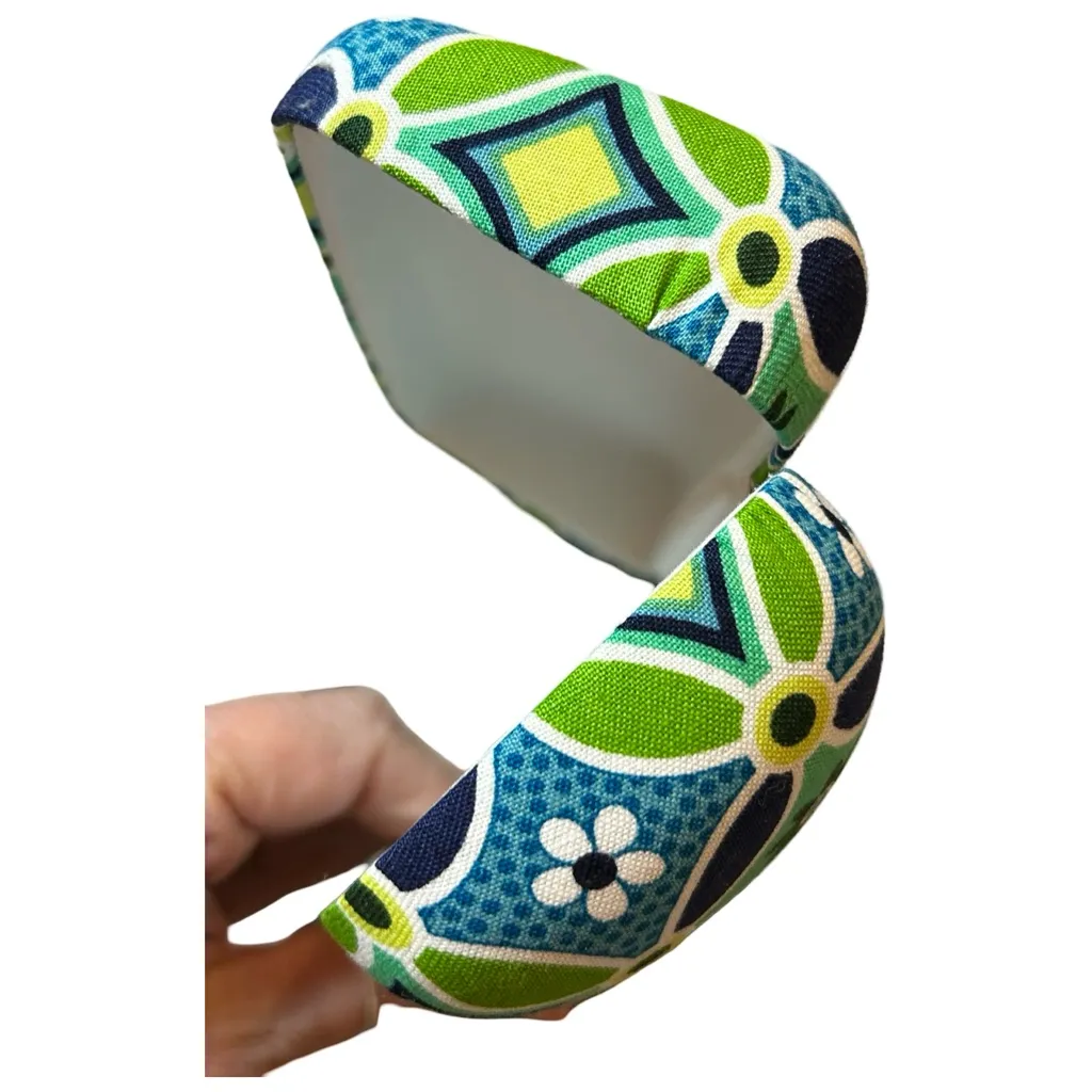 Vera Bradley Hard Glasses Case – Blue & Green | Great Condition! - Image 3
