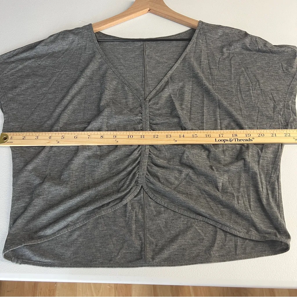 Lululemon Heather Gray Gathered V-Neck Boxy Crop‎ Dolman Sleeve Women's Top - Image 2